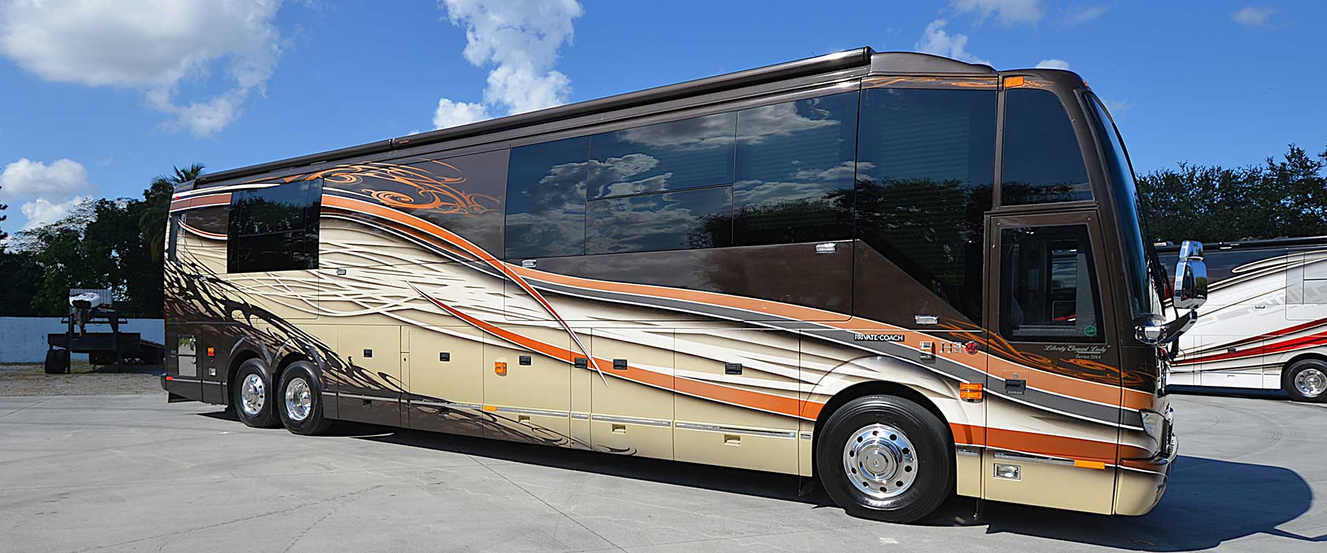 TMHEX-Liberty-Coach-M5474-Available-Coach