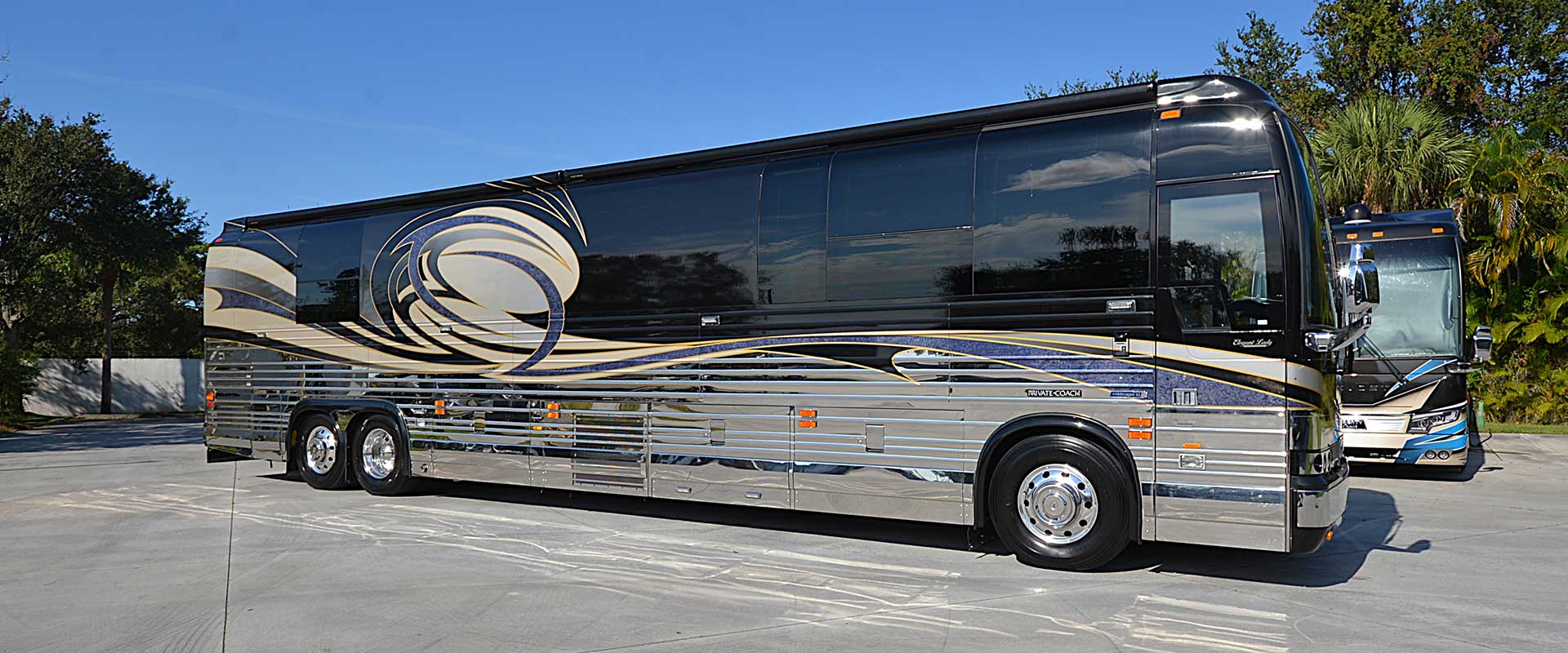 TMHEX-Liberty-Coach-M5476-Available-Coach