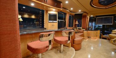 2008 Liberty Coach #M5369 Lookfront View Dining Area