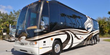 2008 Liberty Coach #M5369 Exterior Left Side Front View in lot