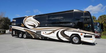 2008 Liberty Coach M5369 Exterior of Coach in Lot